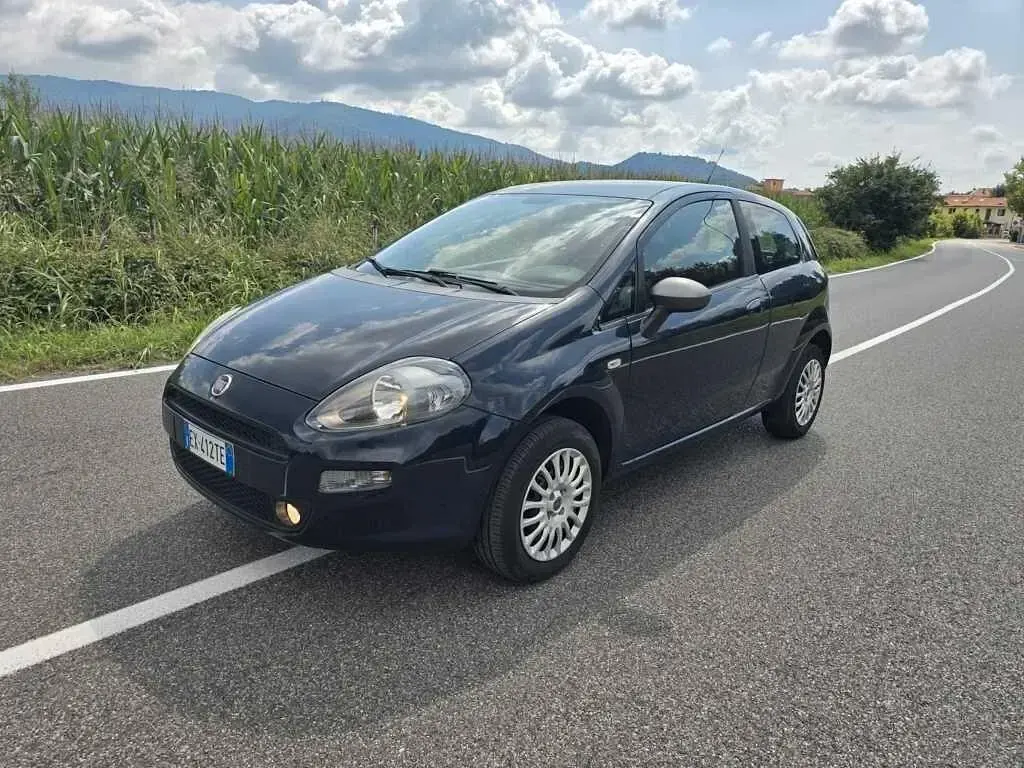 Usata Fiat Punto Evo 69 CV (50 kW) 2015 Blu Utilitaria