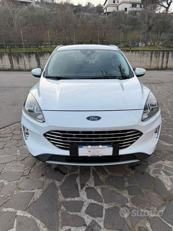 Usata Ford Kuga Titanium 120 CV (88 kW) 2021 Bianco SUV