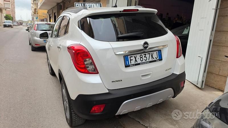 Usata Opel Mokka Cosmo 130 CV (95 kW) 2014 Bianco SUV