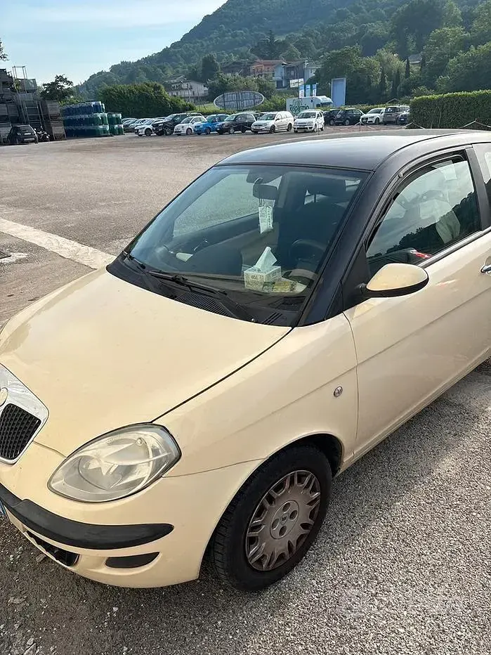 Usata Lancia Ypsilon 69 CV (50 kW) 2005 Utilitaria