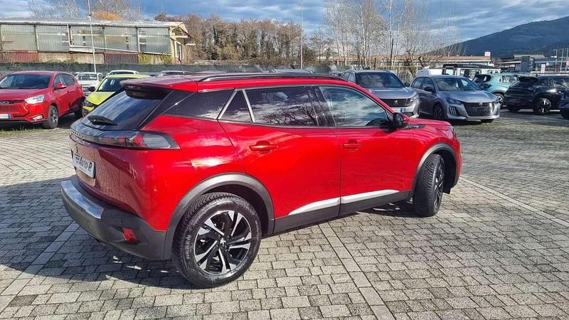 Usata Peugeot 2008 Allure 102 CV (75 kW) 2020 Rosso SUV