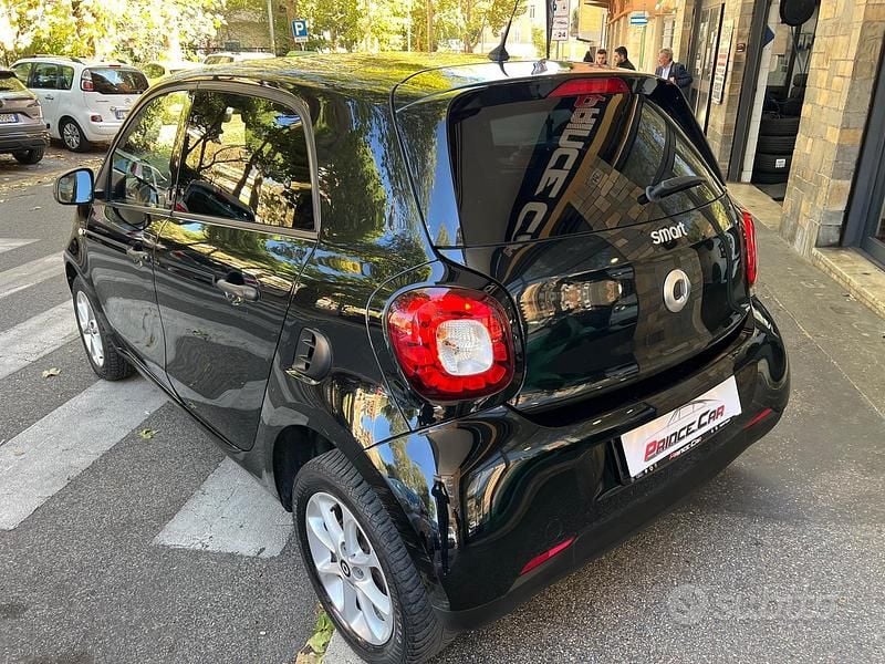 Usata Smart ForFour Passion 71 CV (52 kW) 2018 Nero Utilitaria