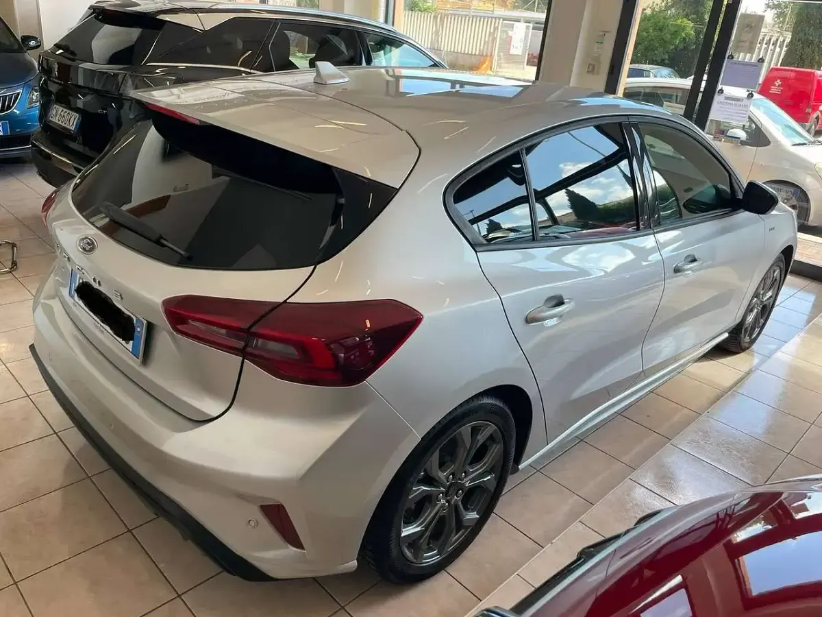 Usata Ford Focus ST-Line 155 CV (114 kW) 2024 Argento Berlina