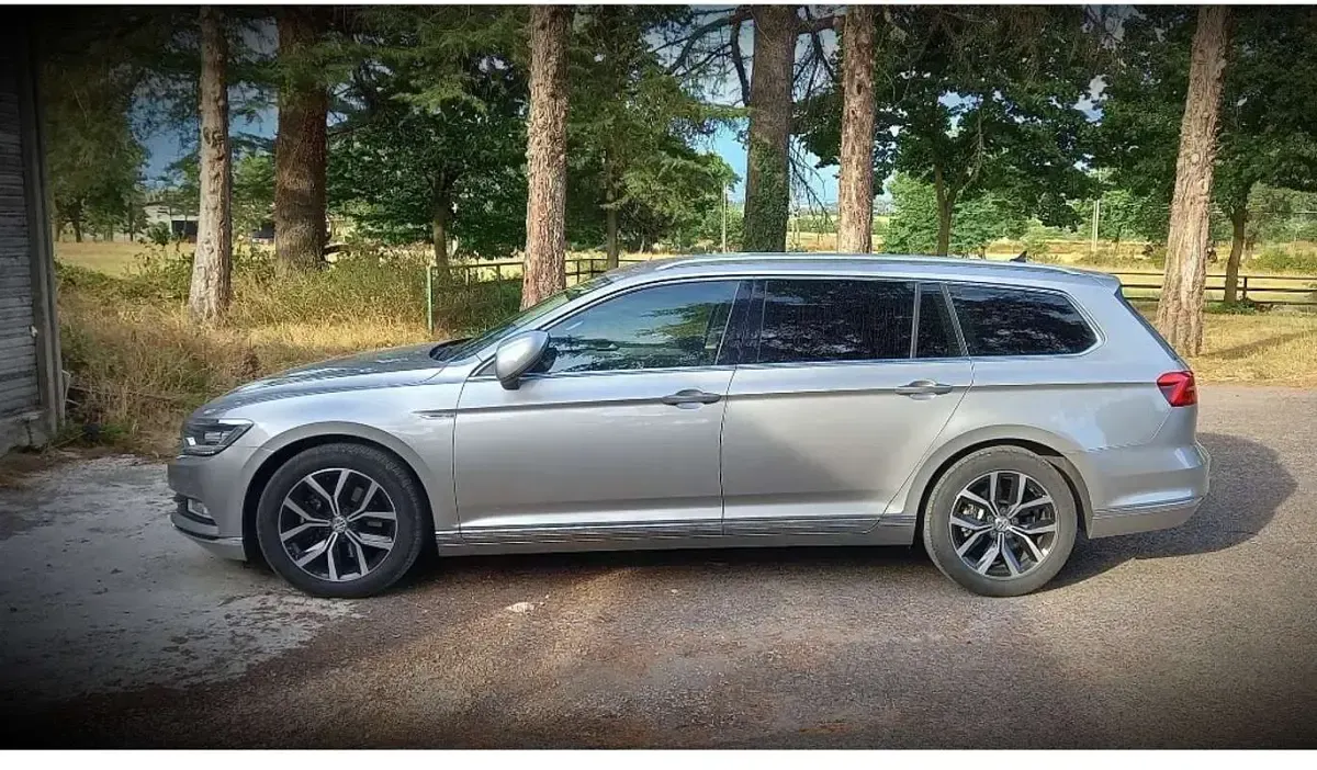 Usata VW Passat Highline 190 CV (139 kW) 2016 Argento Station wagon