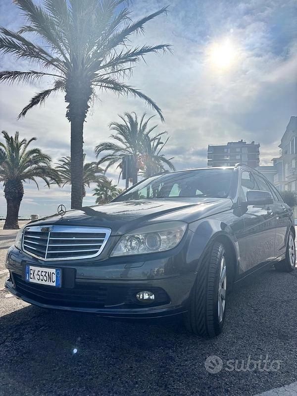 Grigio Usata 2008 Mercedes C200 Station wagon | 5000 € (Ottimo prezzo) - Immagine 1/4