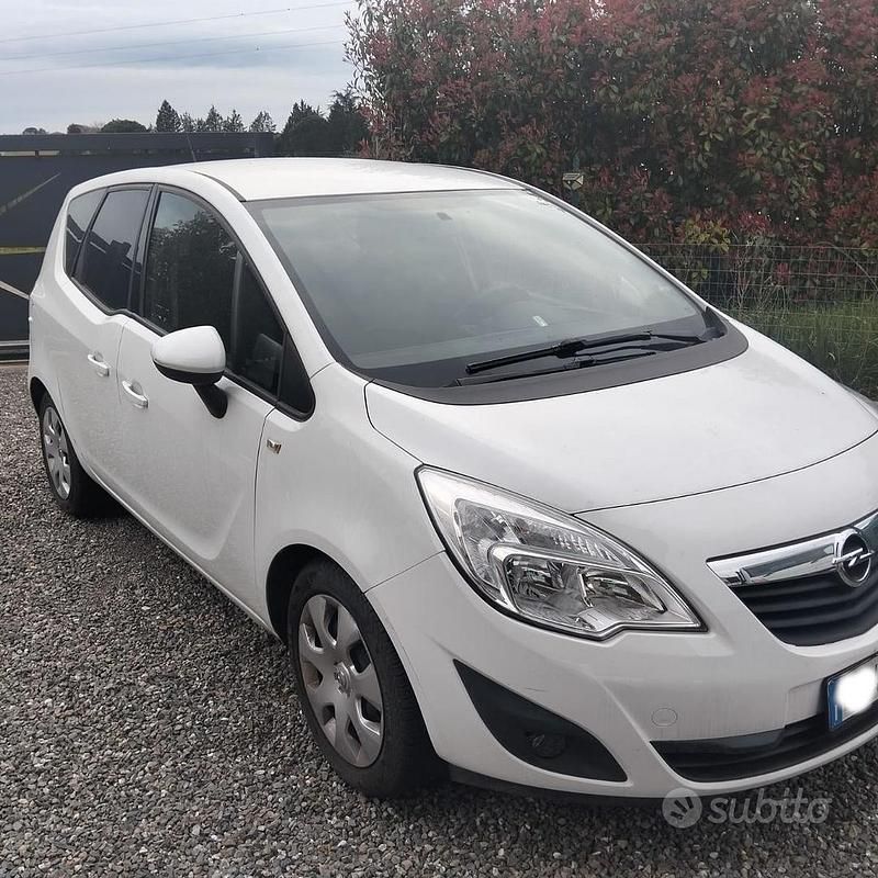 Usata Opel Meriva 95 CV (69 kW) 2013 Bianco Monovolume