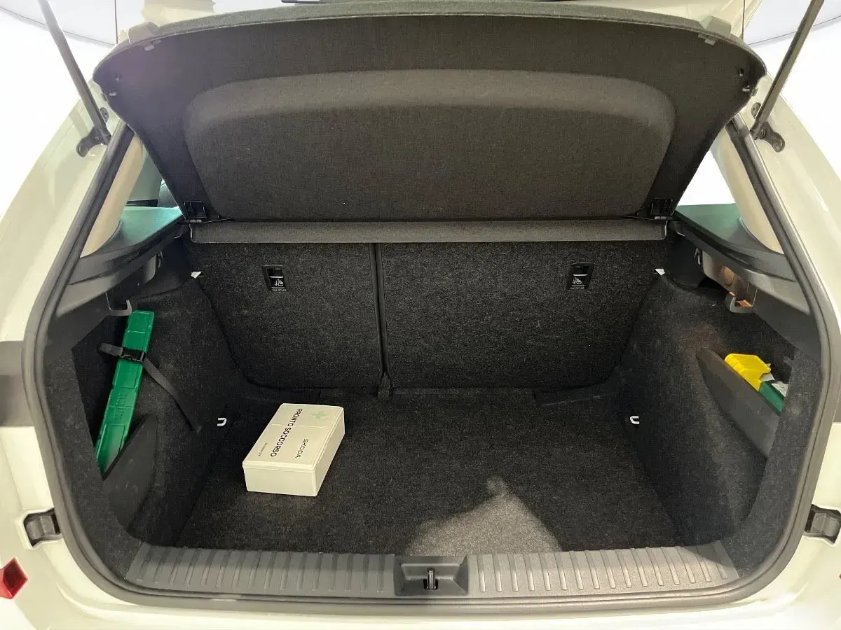 Usata Skoda Kamiq 95 CV (69 kW) 2025 Bianco SUV