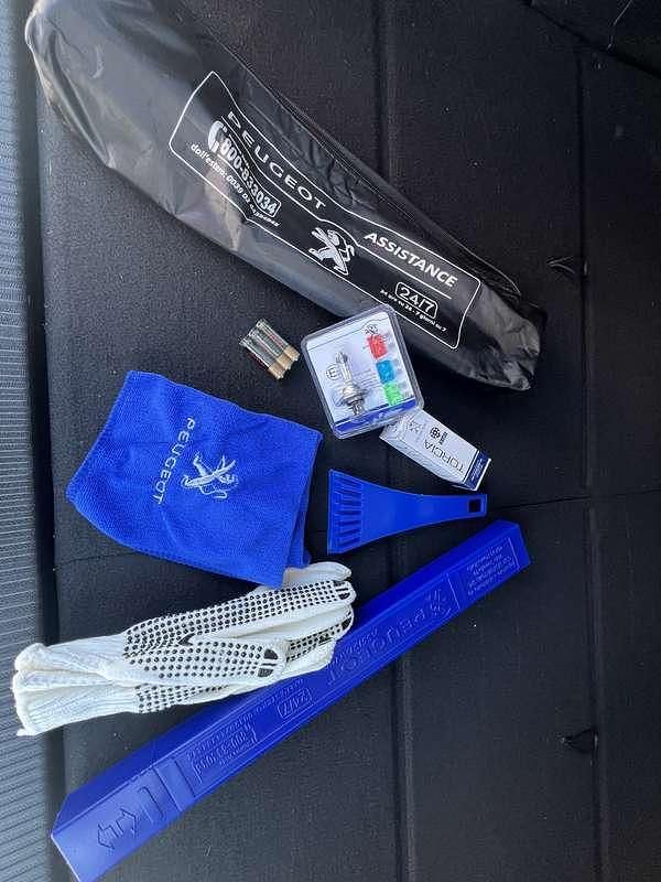 Usata Peugeot 5008 Allure 131 CV (96 kW) 2022 Monovolume