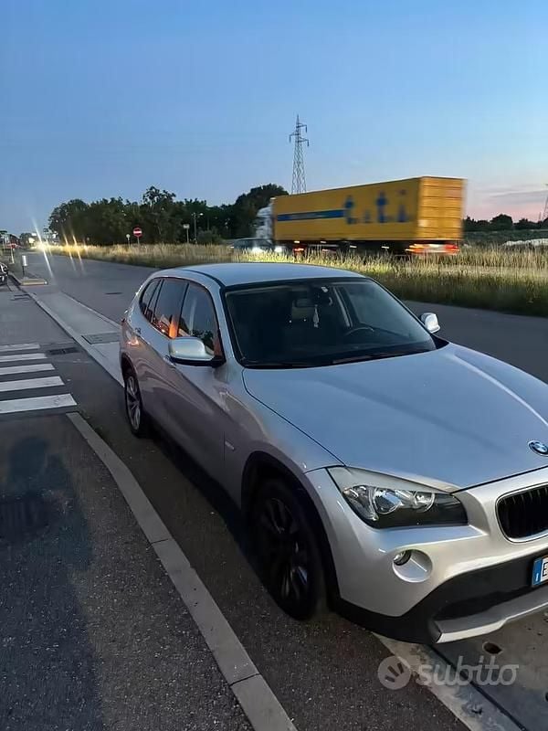 Usata BMW X1 150 CV (110 kW) 2010 Grigio SUV