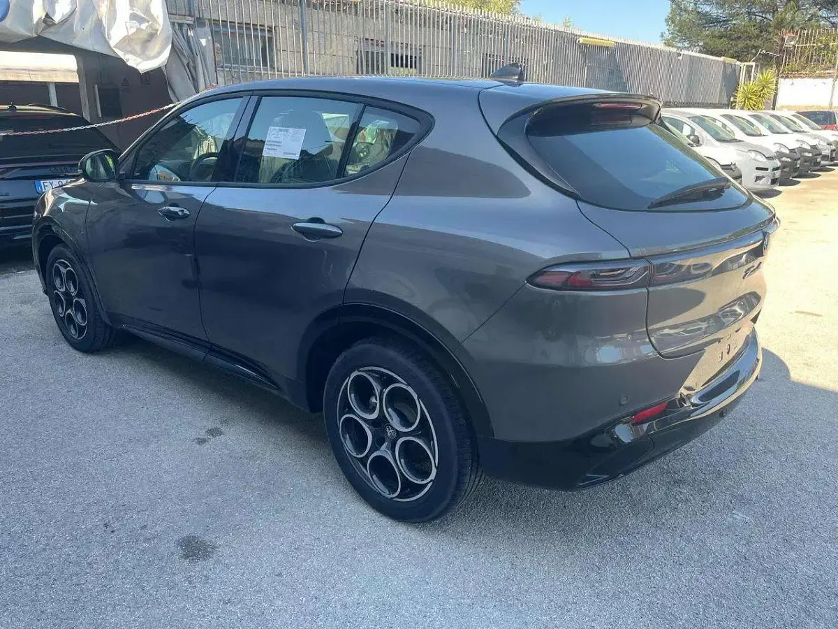 Nuova Alfa Romeo Tonale 131 CV (96 kW) 2026 Vari colori SUV