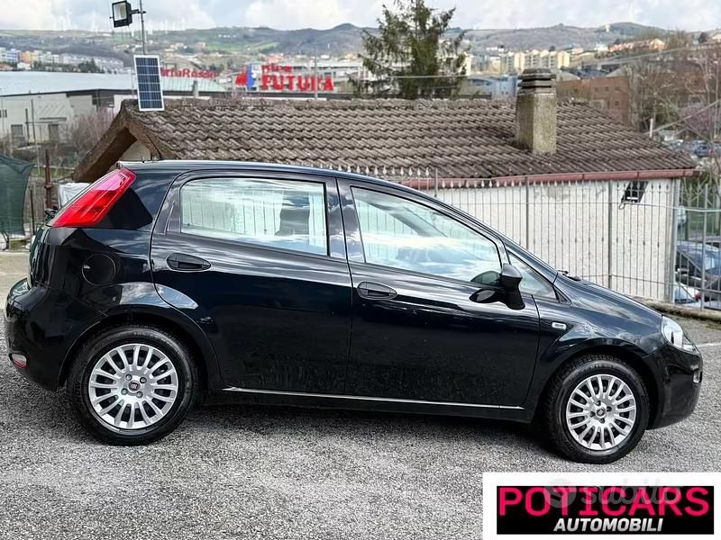 Usata Fiat Punto Street 69 CV (50 kW) 2018 Nero Utilitaria
