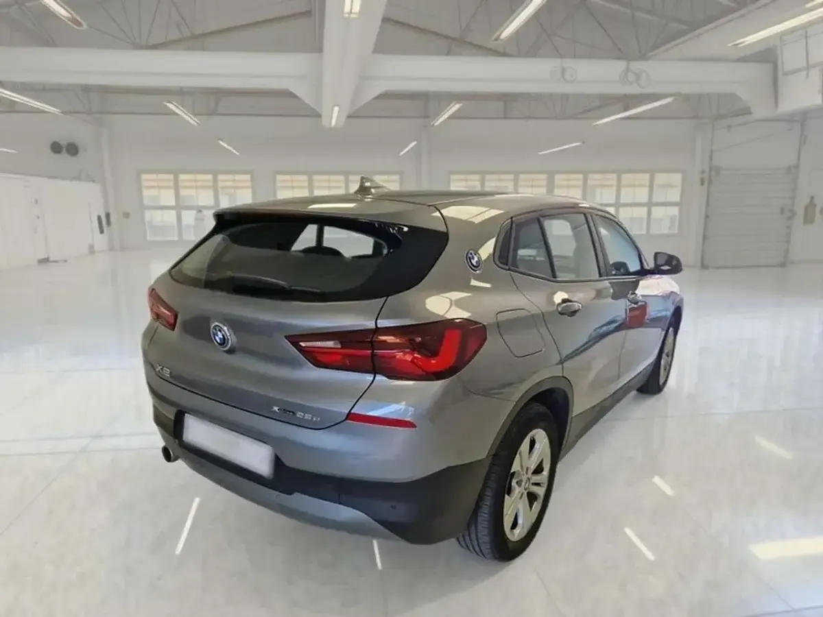 Usata BMW X2 125 CV (91 kW) 2023 Grigio SUV