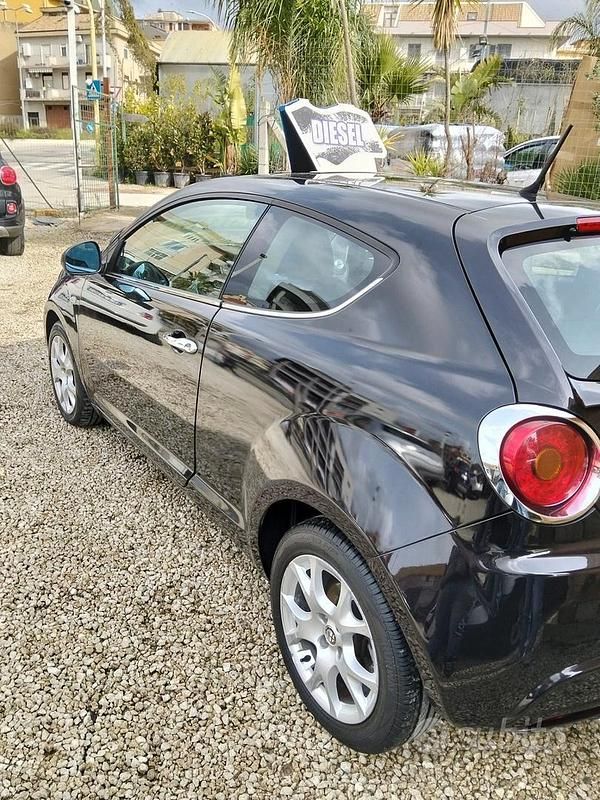Usata Alfa Romeo MiTo Distinctive 90 CV (66 kW) 2009 Nero Utilitaria