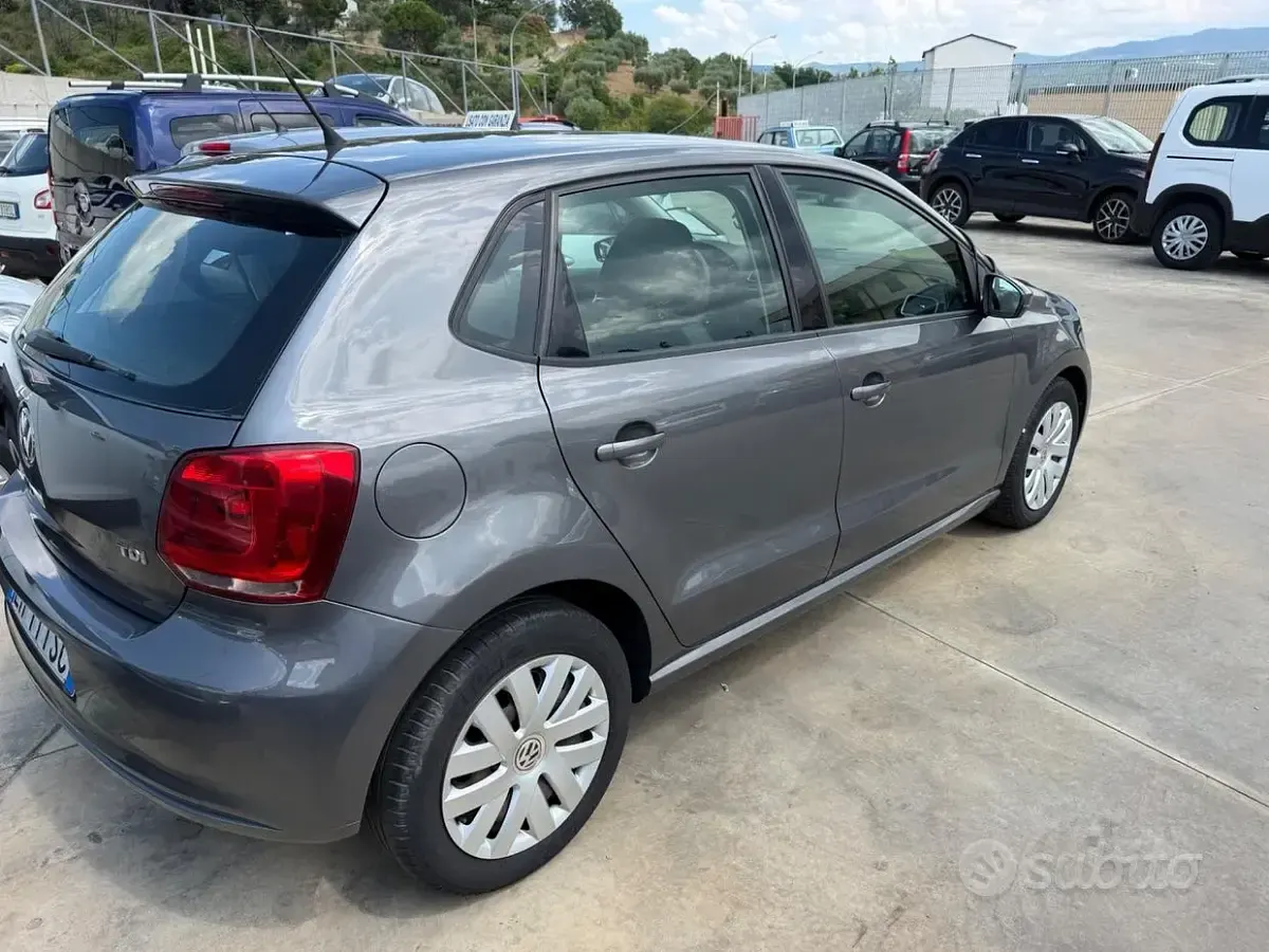 Usata VW Polo Highline 90 CV (66 kW) 2012 Grigio Utilitaria