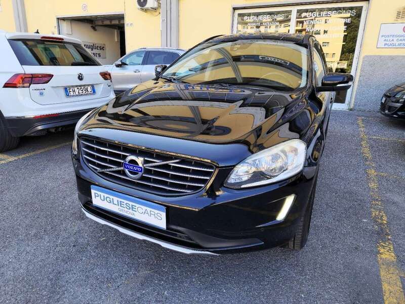 Usata Volvo XC60 Momentum 181 CV (133 kW) 2015 Nero SUV