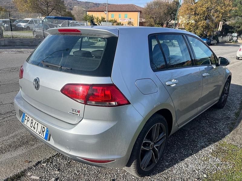 Usado VW Golf VII Comfortline 105 CV (77 kW) 2014 Gris Berlina