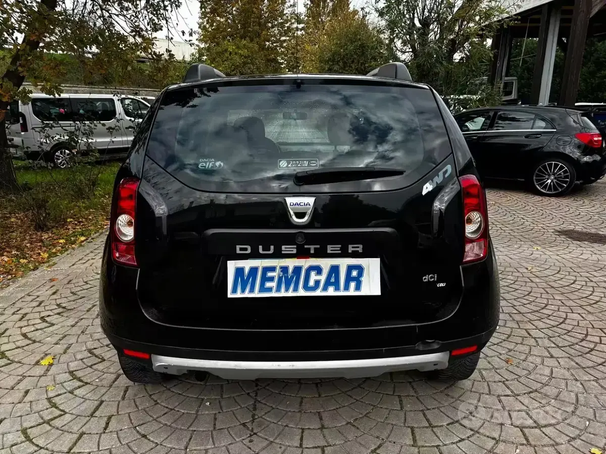 Usata Dacia Duster Lauréate 110 CV (80 kW) 2011 Nero SUV