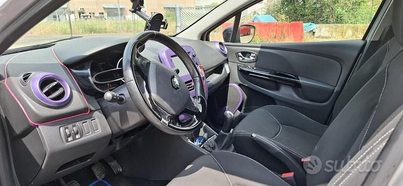 Usata Renault Clio IV 75 CV (55 kW) 2015 Argento Utilitaria