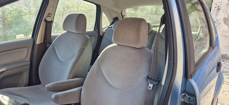 Begagnad Citroën C3 60 HK (44 kW) 2004 Blå Sedan