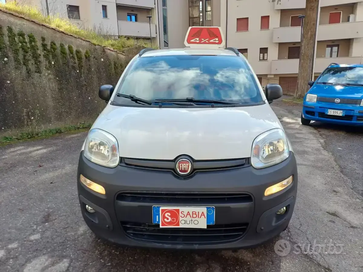 Usata Fiat Panda 4x4 80 CV (58 kW) 2016 Bianco Utilitaria