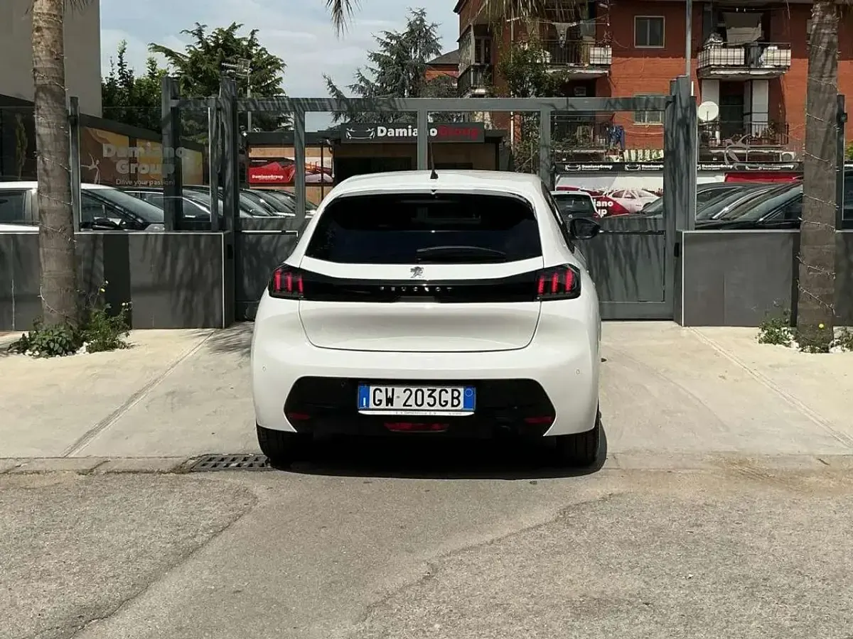 Usata Peugeot 208 Allure 102 CV (75 kW) 2021 Other Utilitaria