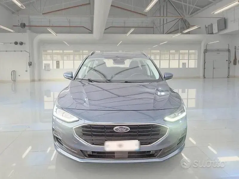 Usata Ford Focus Business Edition 120 CV (88 kW) 2023 Grigio Station wagon