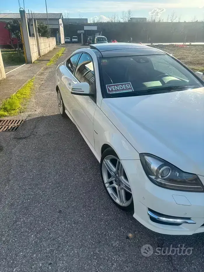 Usata Mercedes C220 170 CV (125 kW) 2012 Bianco Coupé