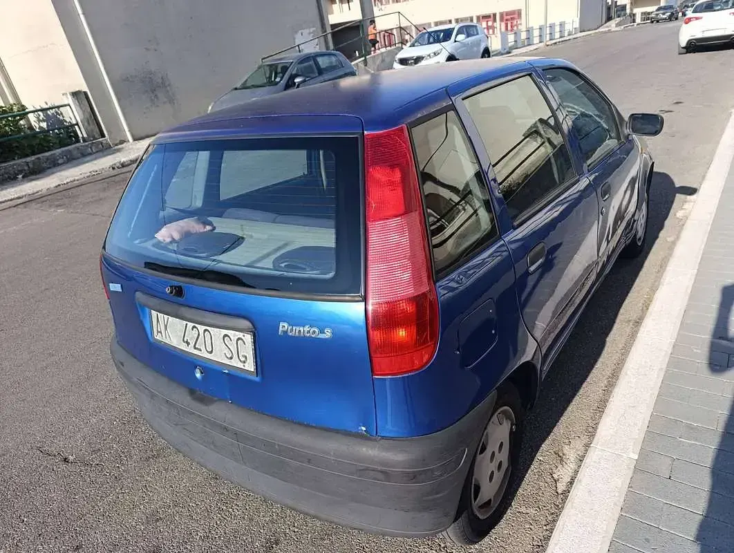 Usata Fiat Punto S 54 CV (39 kW) 1997 Blu/azzurro Berlina