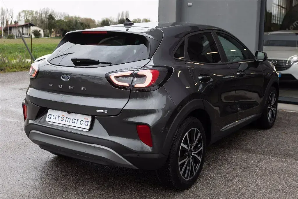 Usata Ford Puma Titanium 125 CV (91 kW) 2023 Magnetic grey (metallizzato) SUV