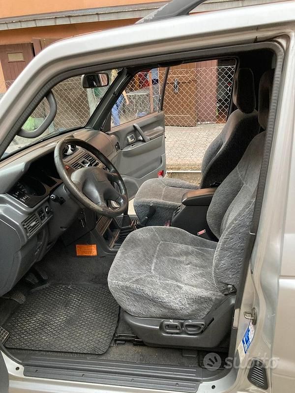 Usata Mitsubishi Pajero 1999 Grigio SUV