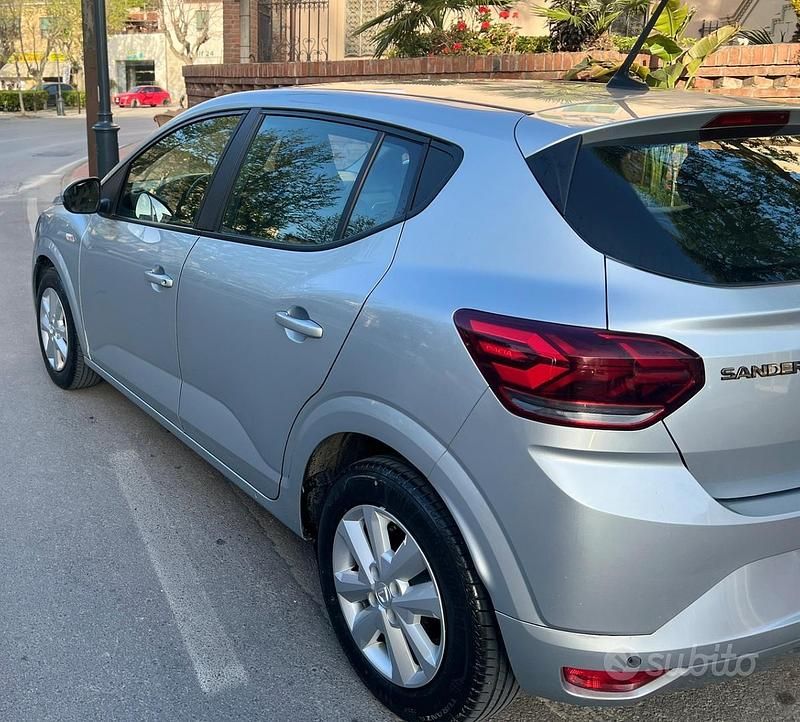 Usata Dacia Sandero Comfort 73 CV (53 kW) 2021 Grigio Utilitaria