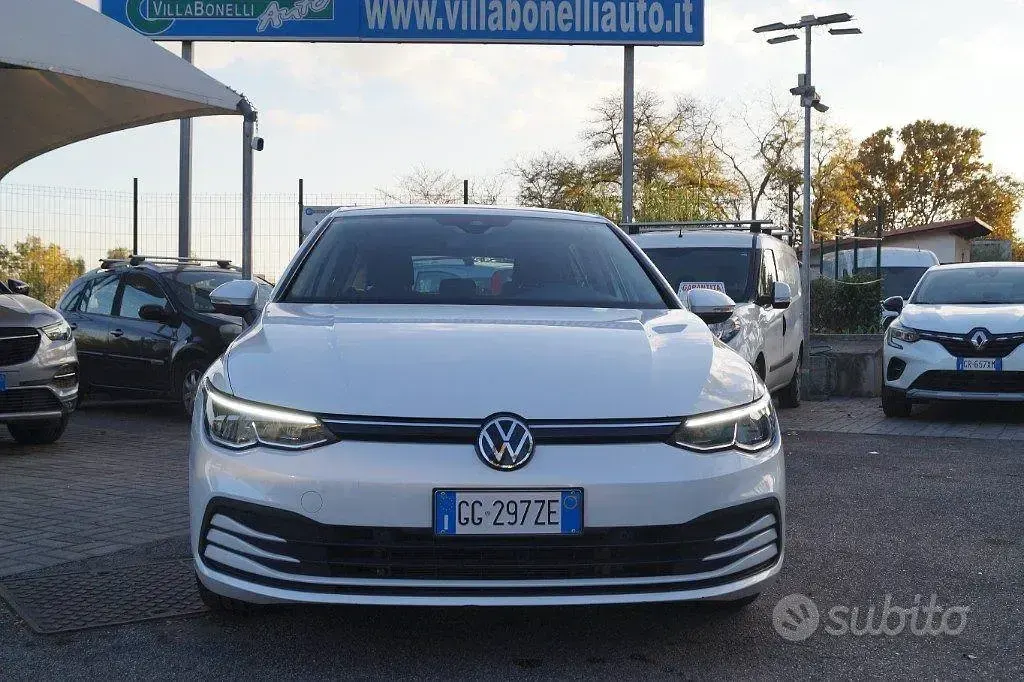 Usata VW Golf VIII Life 110 CV (80 kW) 2021 Bianco Berlina
