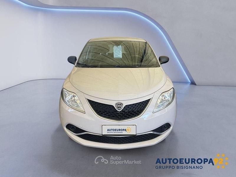 Usata Lancia Ypsilon Silver 95 CV (69 kW) 2017 Beige Utilitaria
