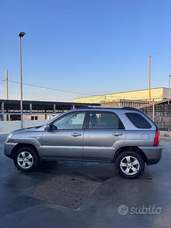 Usata Kia Sportage 141 CV (103 kW) 2009 Grigio SUV