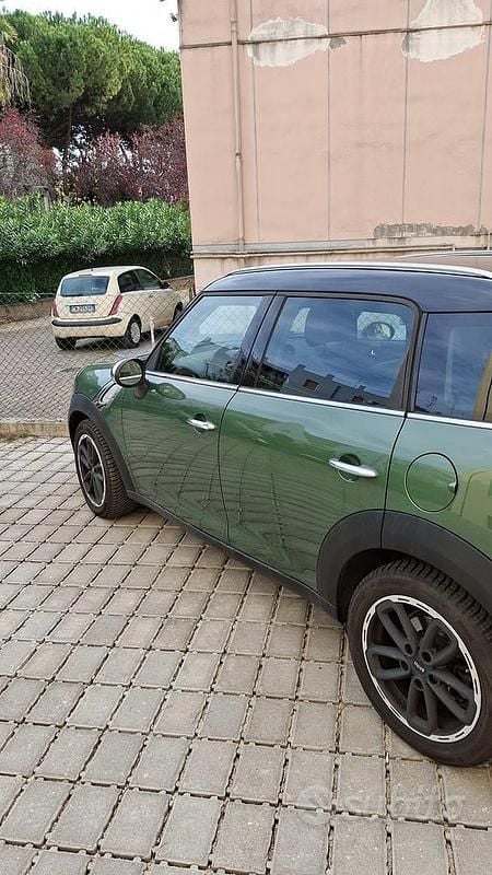 Usata Mini Countryman 111 CV (81 kW) 2016 Verde SUV