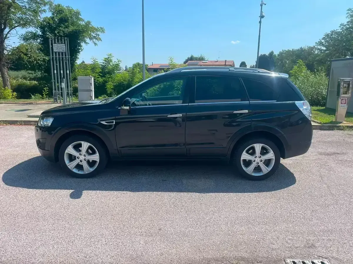 Usata Chevrolet Captiva LTZ 184 CV (135 kW) 2011 Nero SUV