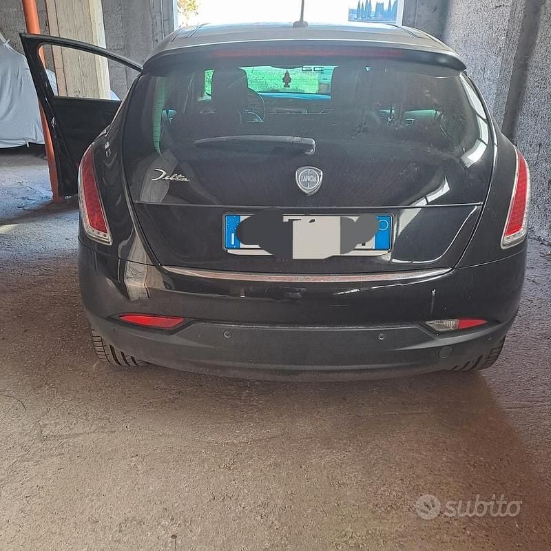 Usata Lancia Delta 120 CV (88 kW) 2008 Nero Utilitaria