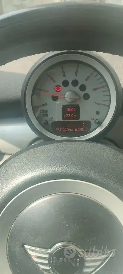 Usata Mini Cooper D 109 CV (80 kW) 2009 Grigio Utilitaria