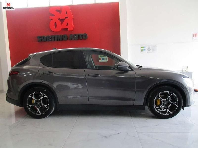 Usata Alfa Romeo Stelvio Sprint 190 CV (139 kW) 2021 Grigio SUV