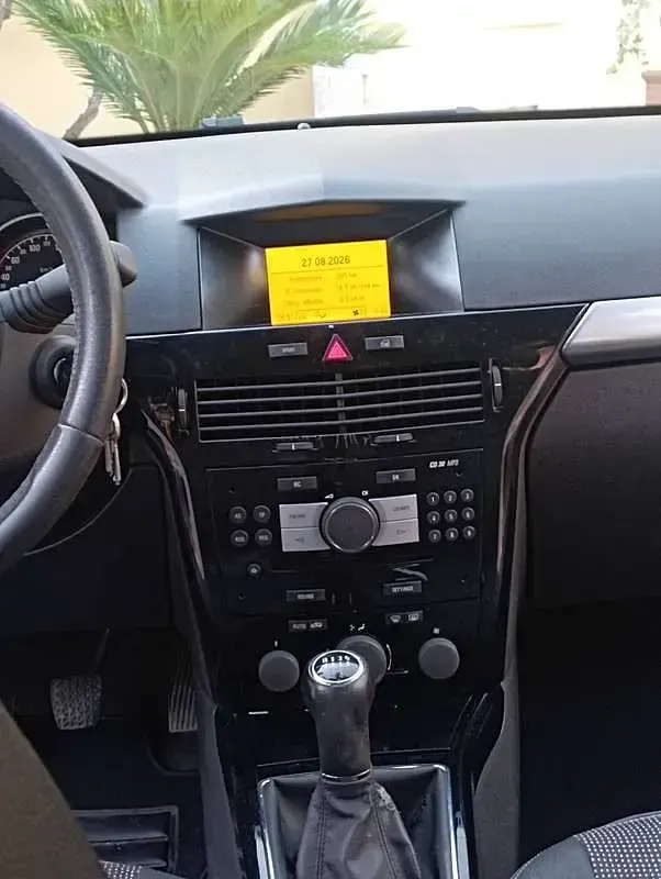 Usata Opel Astra Cosmo 116 CV (85 kW) 2007 Argento Station wagon