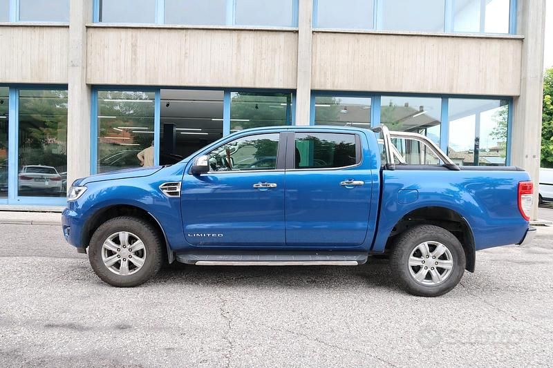 Usata Ford Ranger Limited 170 CV (125 kW) 2022 Blu Pick-up