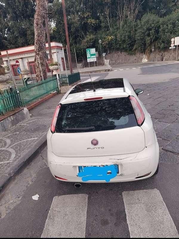 Usata Fiat Punto Evo Active 77 CV (56 kW) 2012 Utilitaria