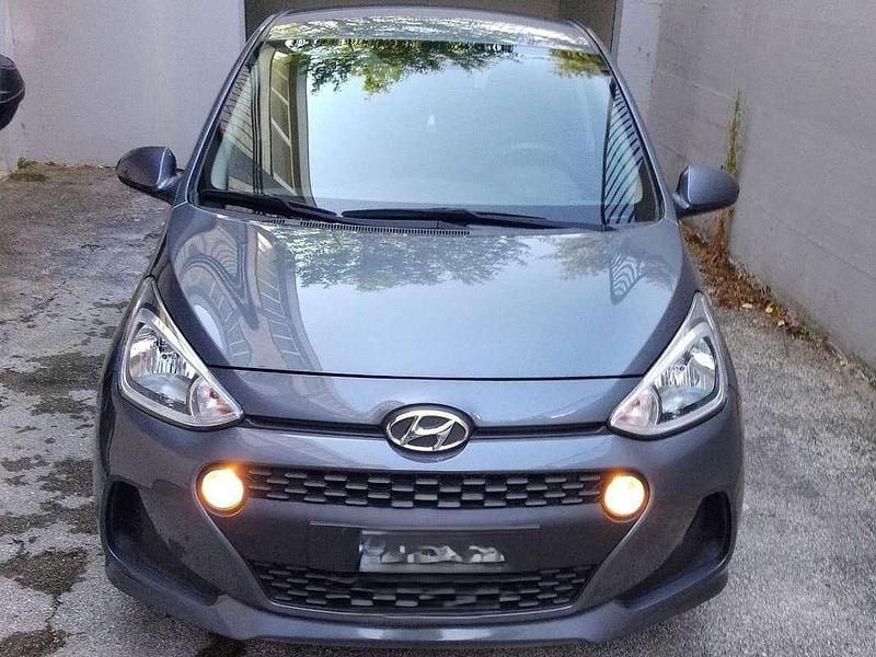 Usata Hyundai i10 65 CV (47 kW) 2020 Grigio Utilitaria