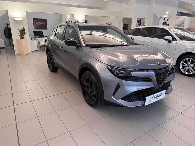 Usata Alfa Romeo Junior 136 CV (100 kW) 2025 Grigio SUV