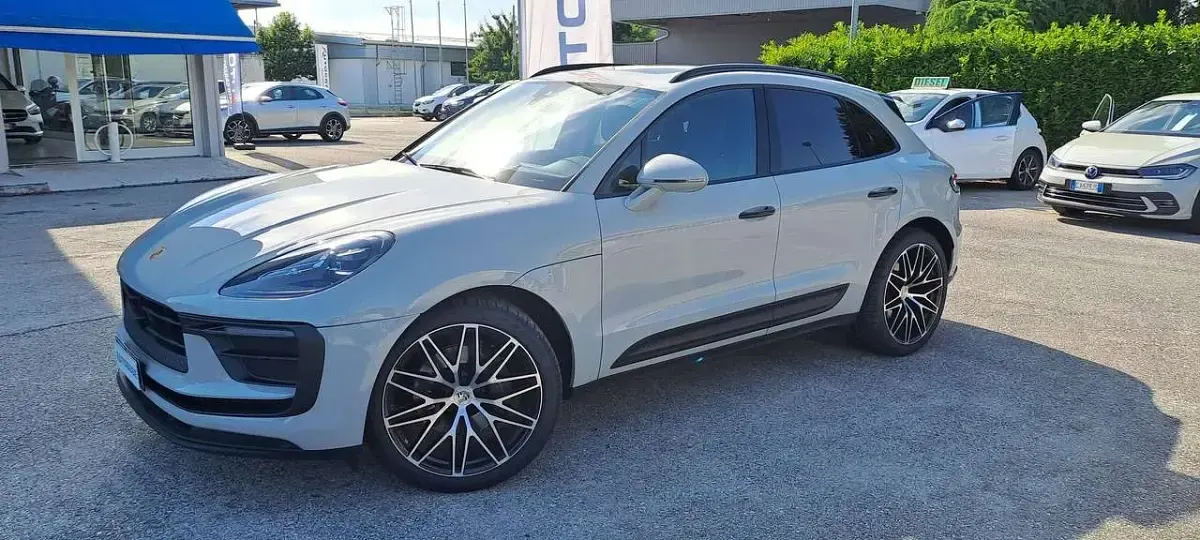 Usata Porsche Macan 265 CV (194 kW) 2022 Grigio SUV