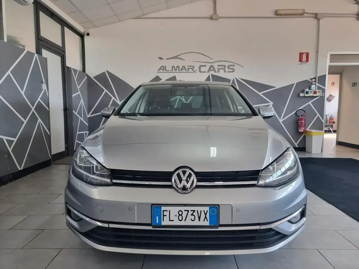 Usata VW Golf VII Highline 116 CV (85 kW) 2017 Argento Berlina