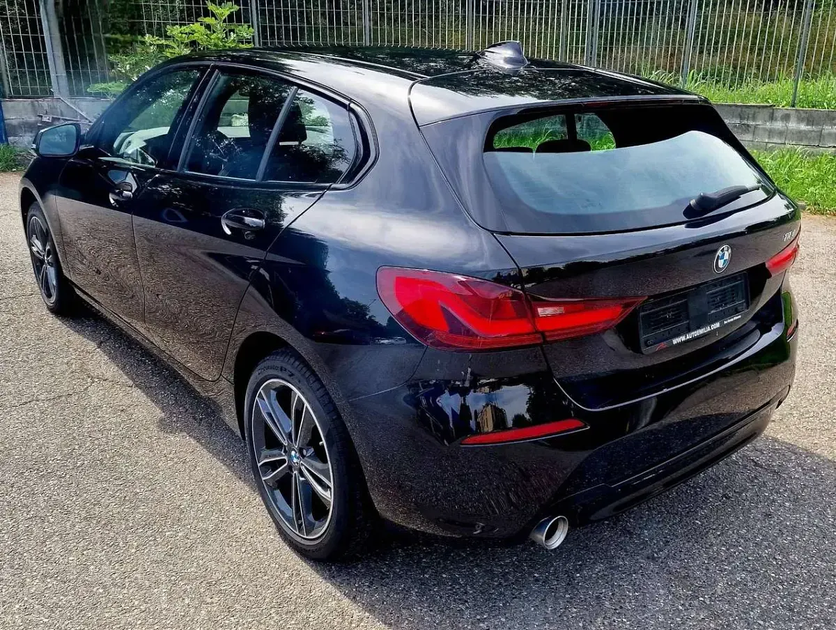 Usata BMW 118 Sport Line 136 CV (100 kW) 2022 Nero Utilitaria