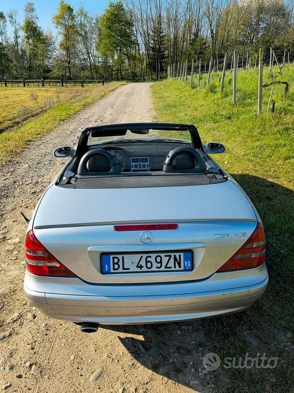 Usata Mercedes SLK200 163 CV (119 kW) 2000 Grigio Cabrio