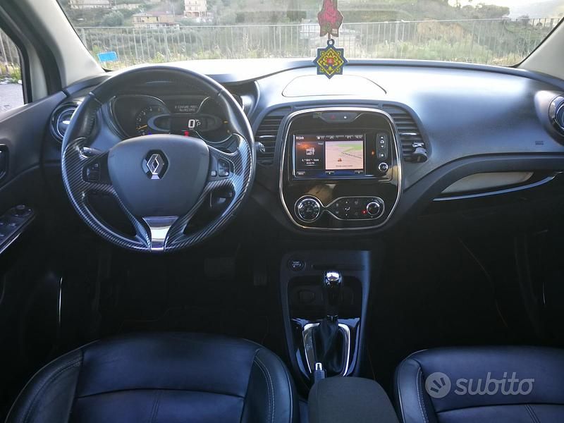 Usata Renault Captur 90 CV (66 kW) 2016 Beige SUV