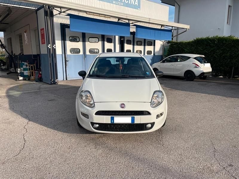 Usata Fiat Punto Street 95 CV (69 kW) 2018 Bianco Utilitaria